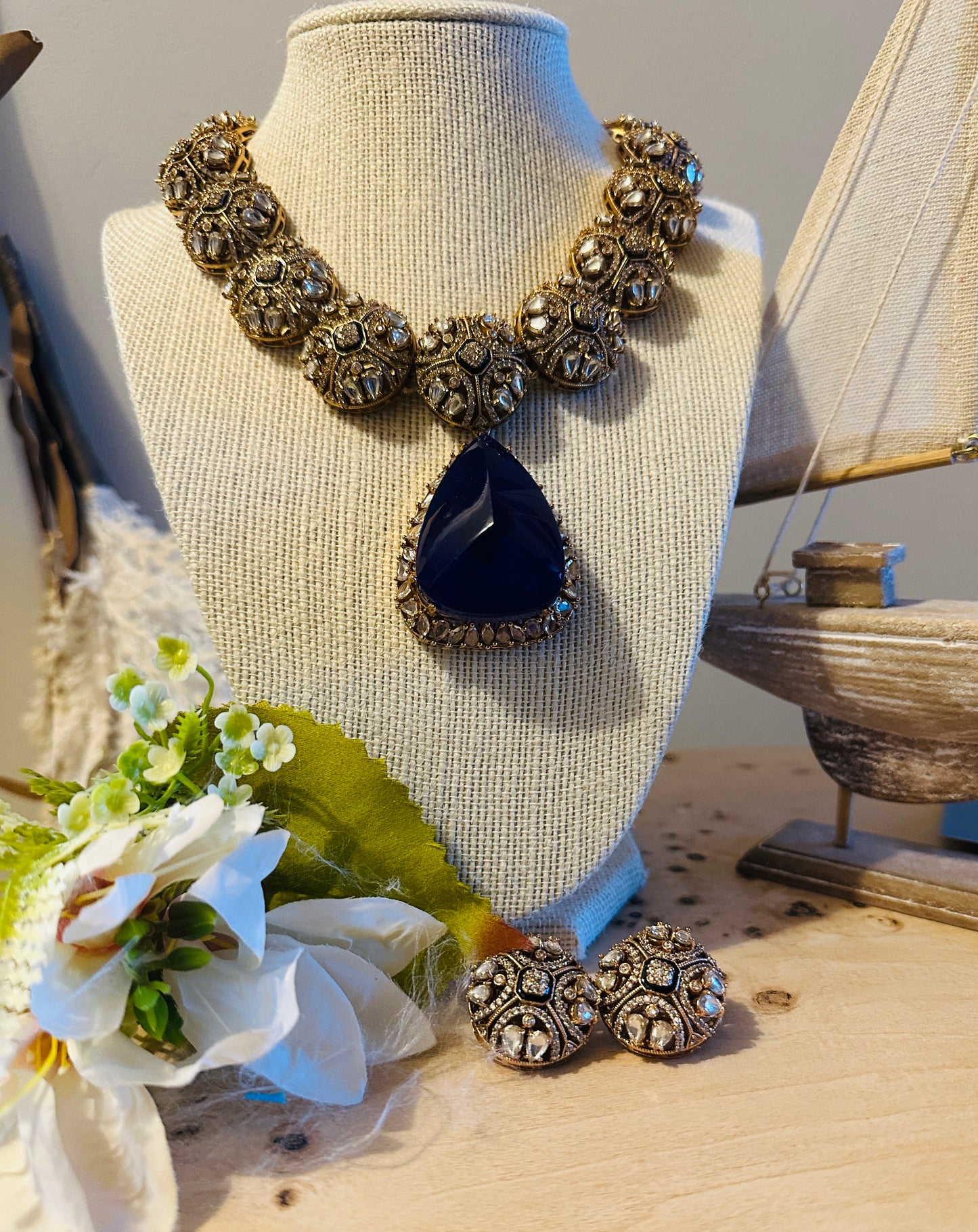 Regal Blue Teardrop Necklace Set